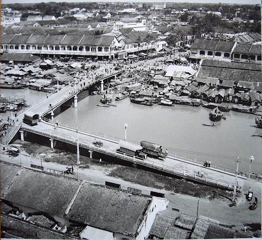 Cầu Muối hay còn được gọi là Cầu Ông Lãnh. Ảnh chụp đầu thập niên 1950